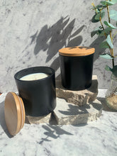 Load image into Gallery viewer, Candle Mieka Black Large 500g