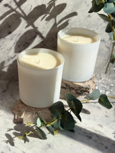 Load image into Gallery viewer, Candle Mieka White Large 500g
