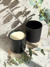 Load image into Gallery viewer, Candle Mieka Black Large 500g
