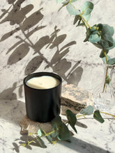 Load image into Gallery viewer, Candle Mieka Black Large 500g
